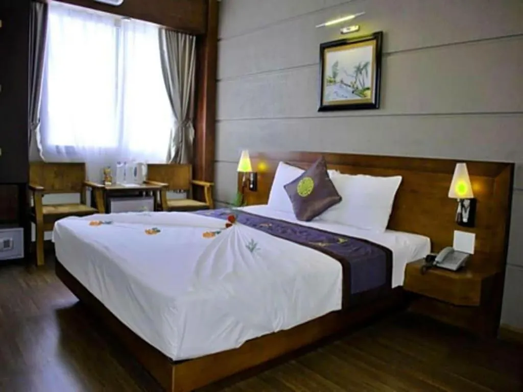***  Barcelona Hotel Nha Trang Vietnam