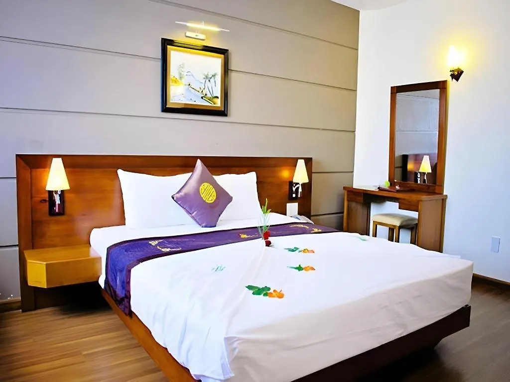 Barcelona Hotel Nha Trang 3*,